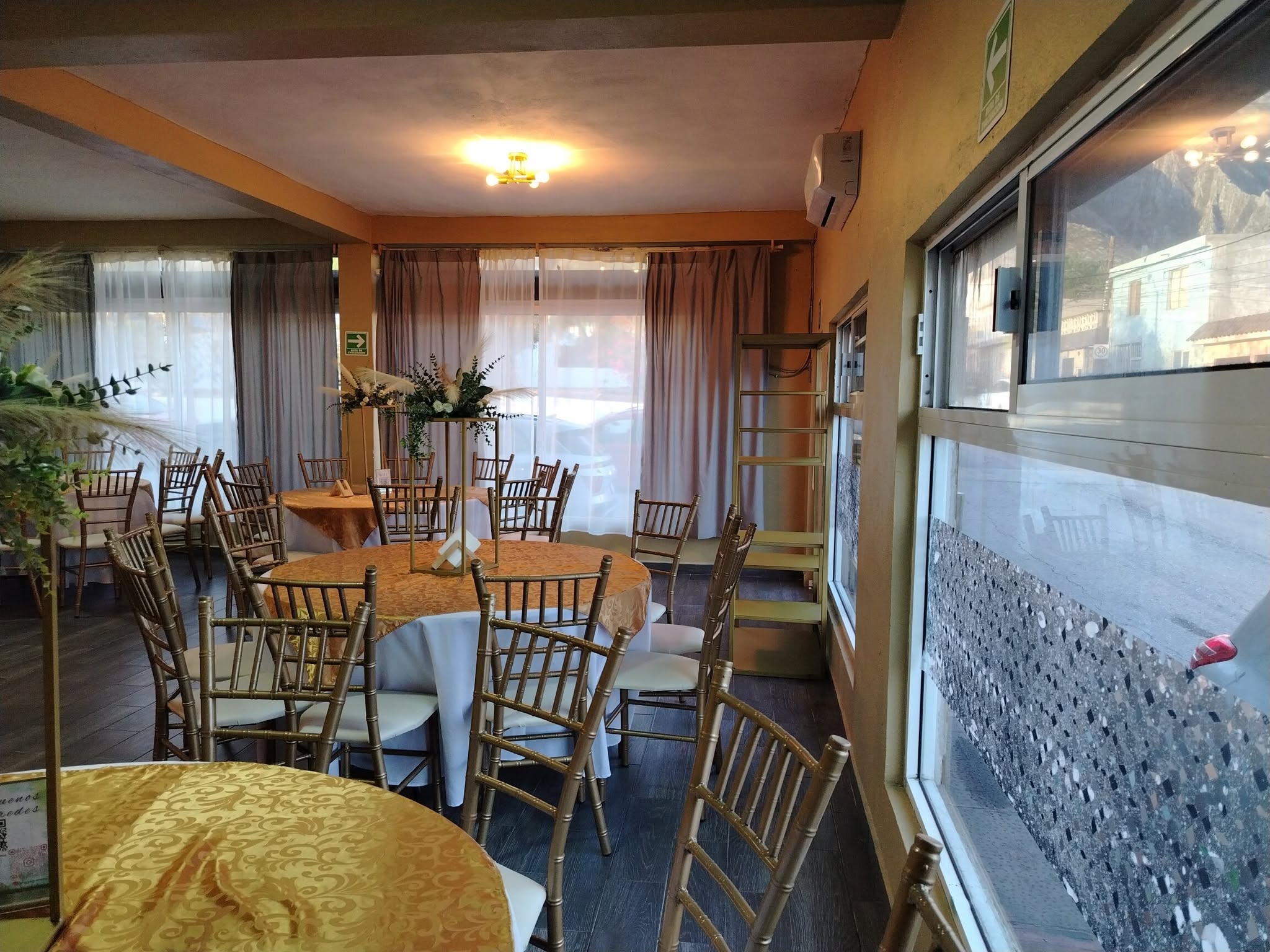 Salón con ventanal